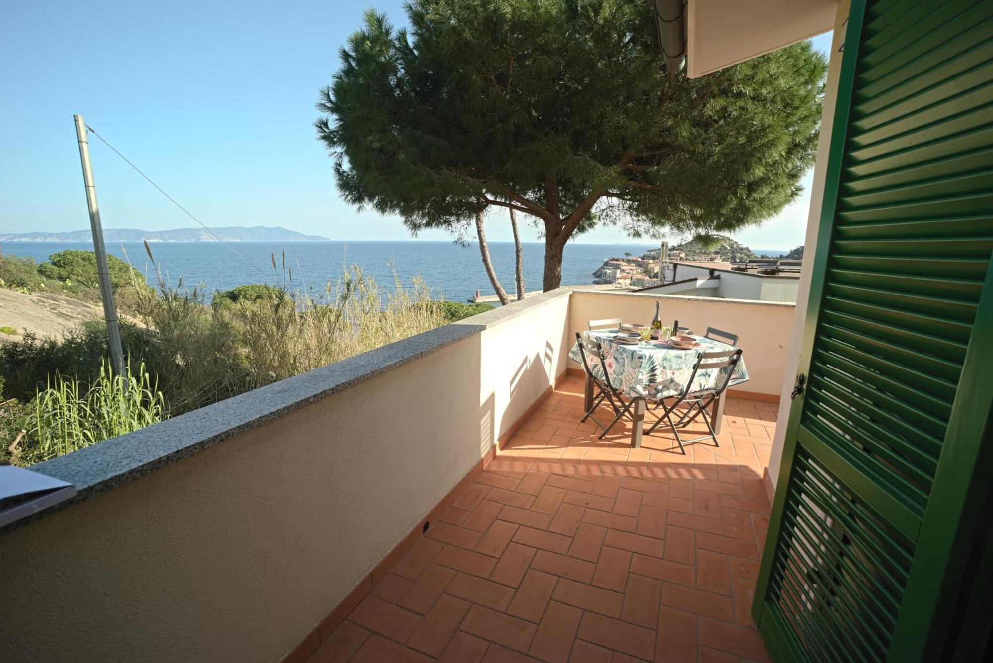 Con Vista Mare E Parcheggio Hébergement de vacances Giglio Porto